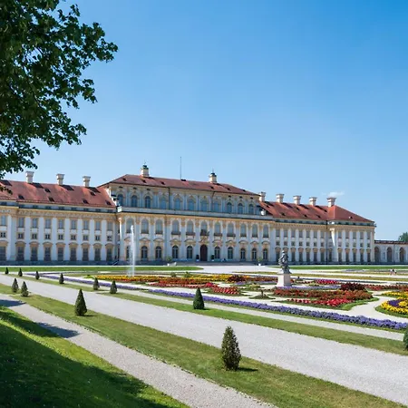 1 - Am Schloss